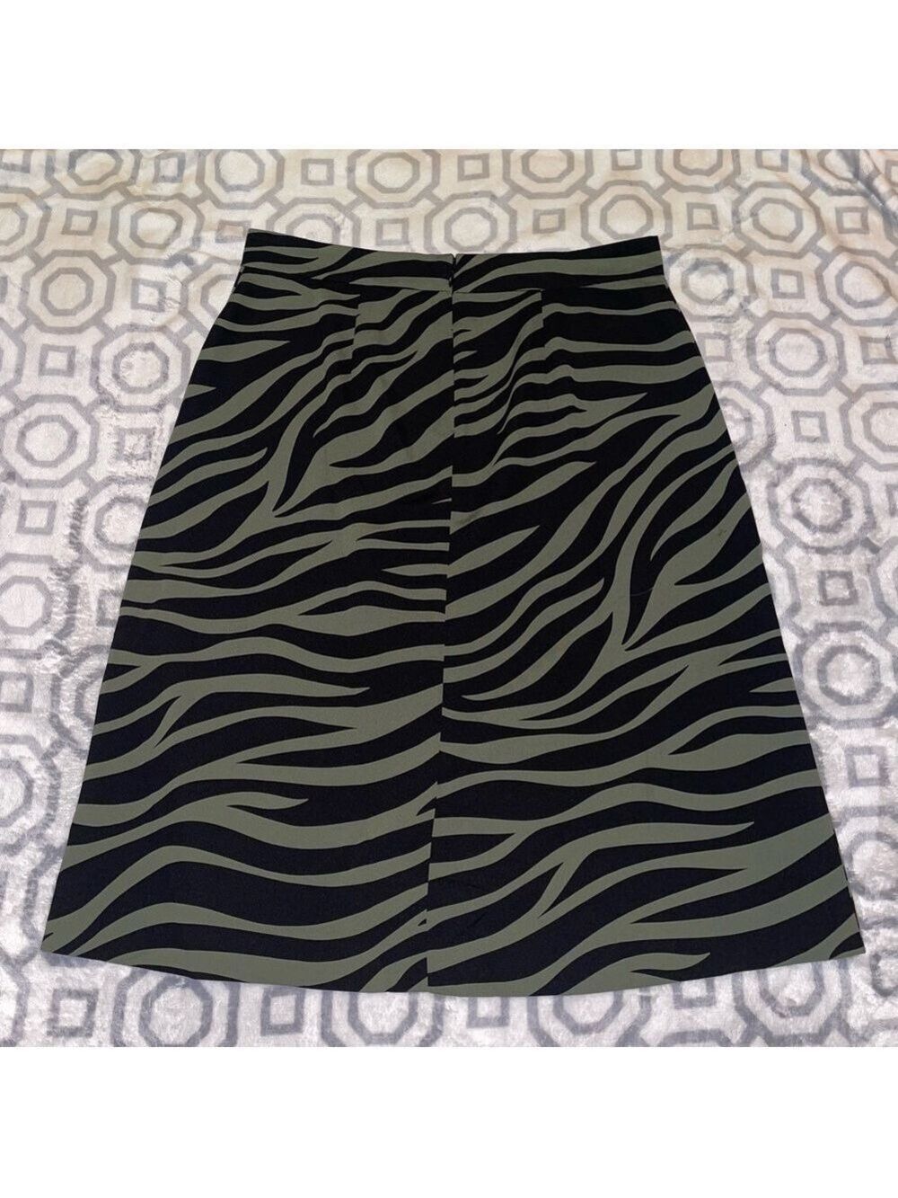 Ann Taylor skirt Zebra Print Midi with Side Slit 8P